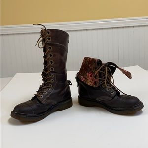 Triumph 1914 Dr.Martins floral inside combat boot